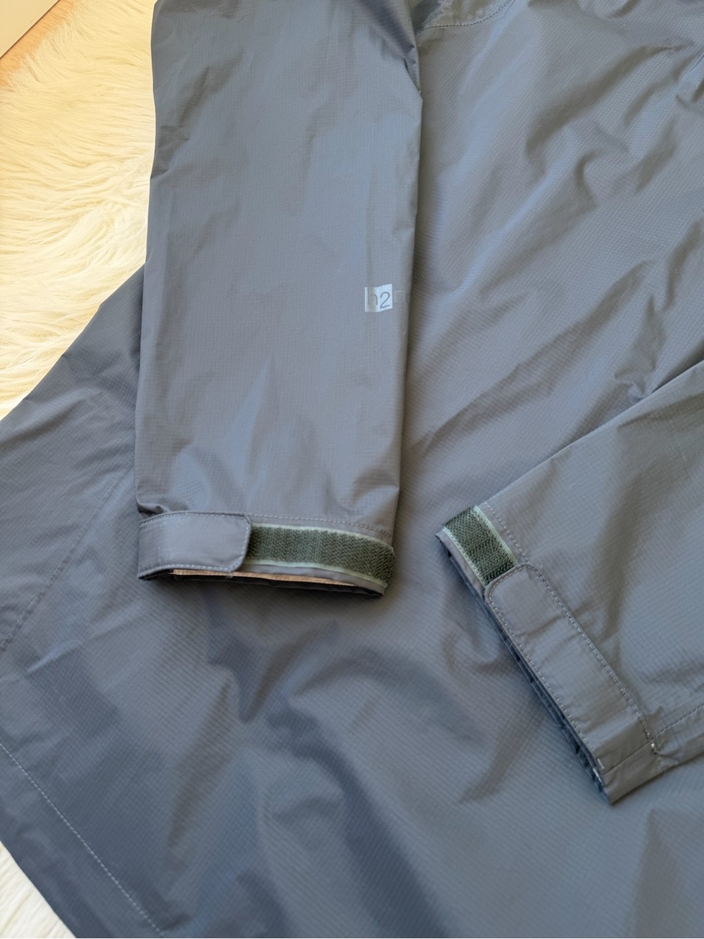 Patagonia Torrentshell 2.5L H2No Rain Jacket - Picture 16 of 16